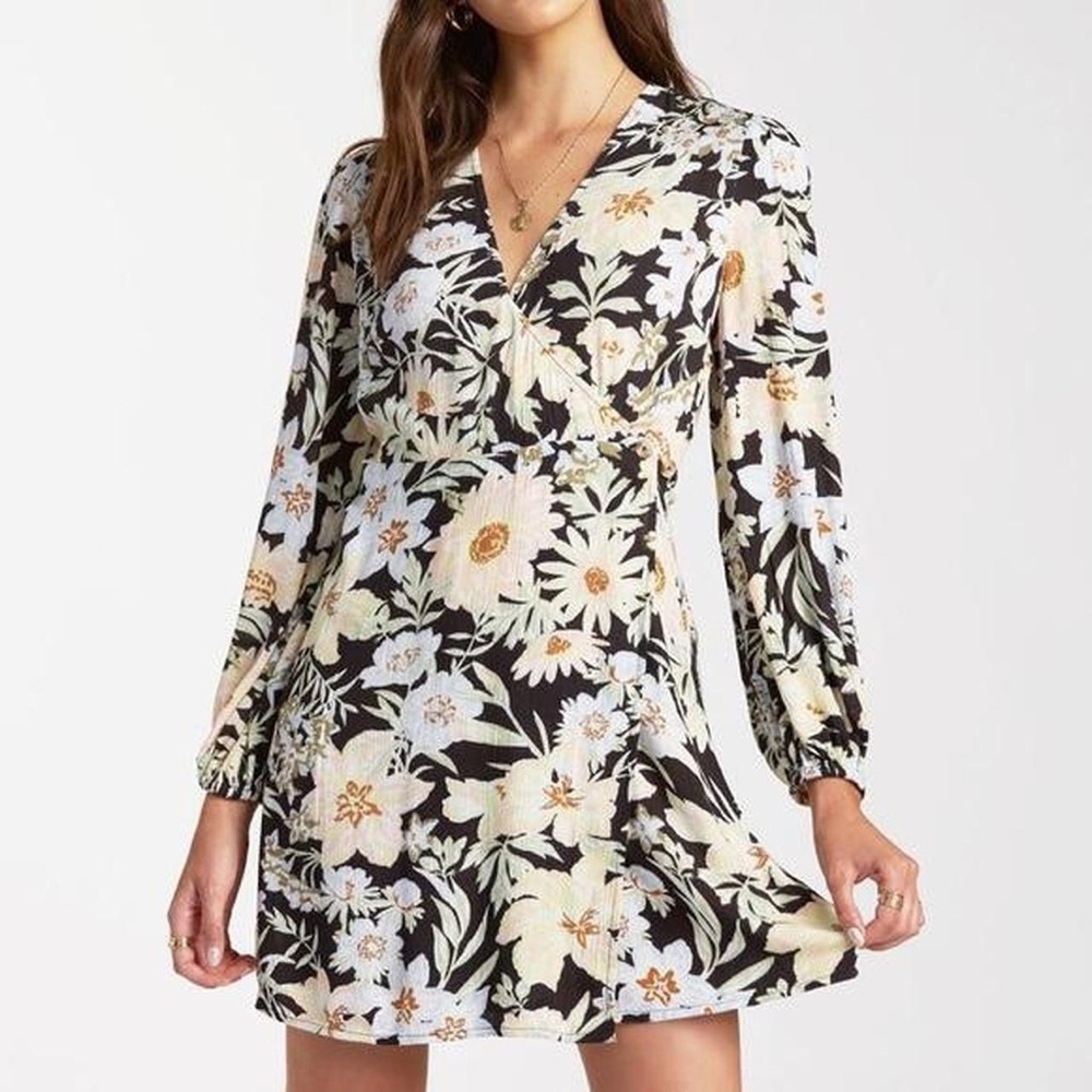 Billabong Lotta Love Floral Print Wrap Long Sleeve Mini Dress Sz M